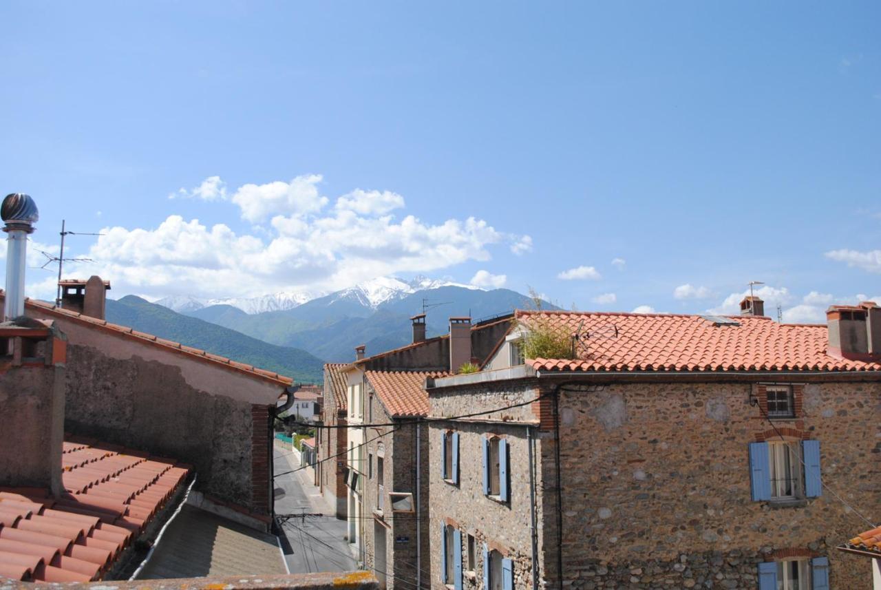 Agréable maison de village avec terrasse Vinca Extérieur photo